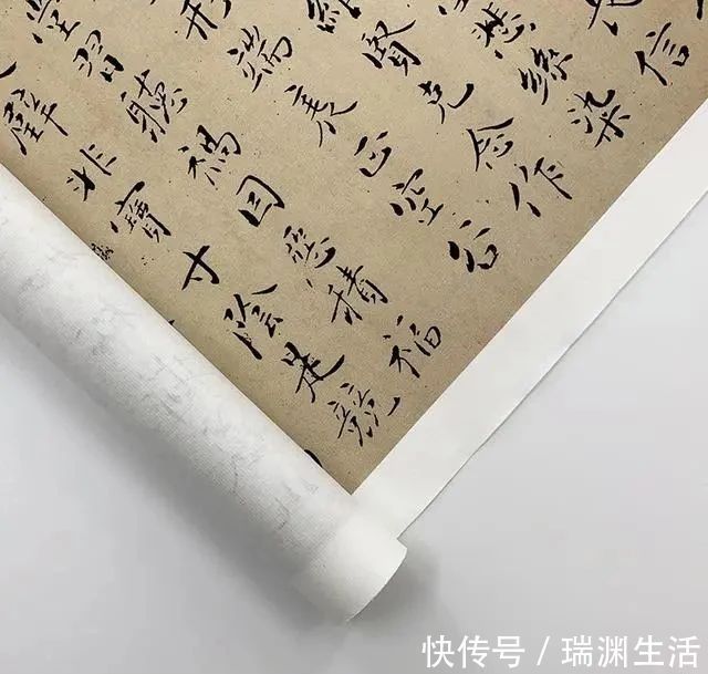 书法&他是20世纪的书法奇才,小楷练了80年,启功见了他都要鞠躬!