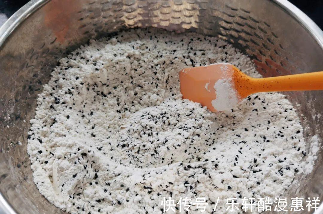 泡打粉|【辅食记】酥到掉渣的咸口儿点心,回味无穷,孩子怎么吃都不腻