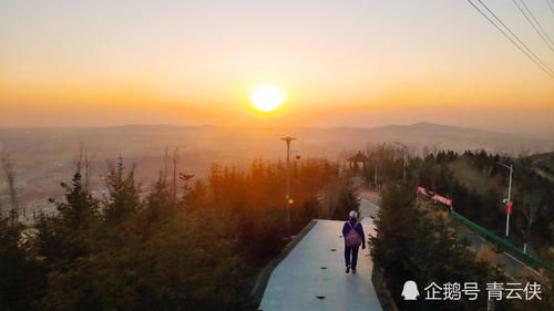 罕王殿|辽宁这里有座著名的城中山，最适合赏日出日落，夜景胜过白天