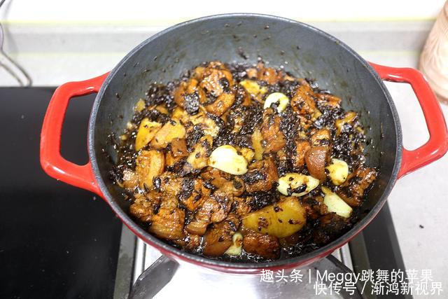 肥越|天冷最爱吃的一锅肉,越肥越够味,酱香浓郁,浇在米饭上特带劲