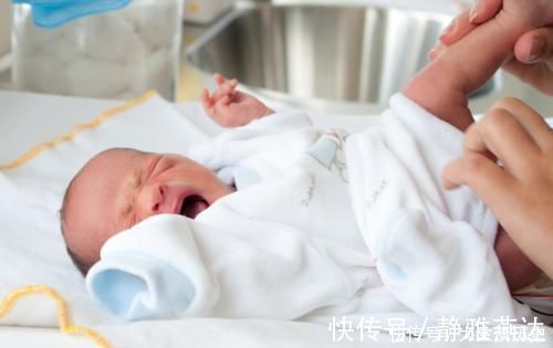 棉柔巾|待产包里准备啥?避坑指南:帮你剔除带了又没用的东西,轻装上阵