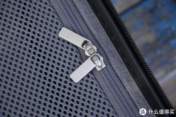 abs 超能装的出差好物，颜值、性能俱一流的地平线8号旅行箱