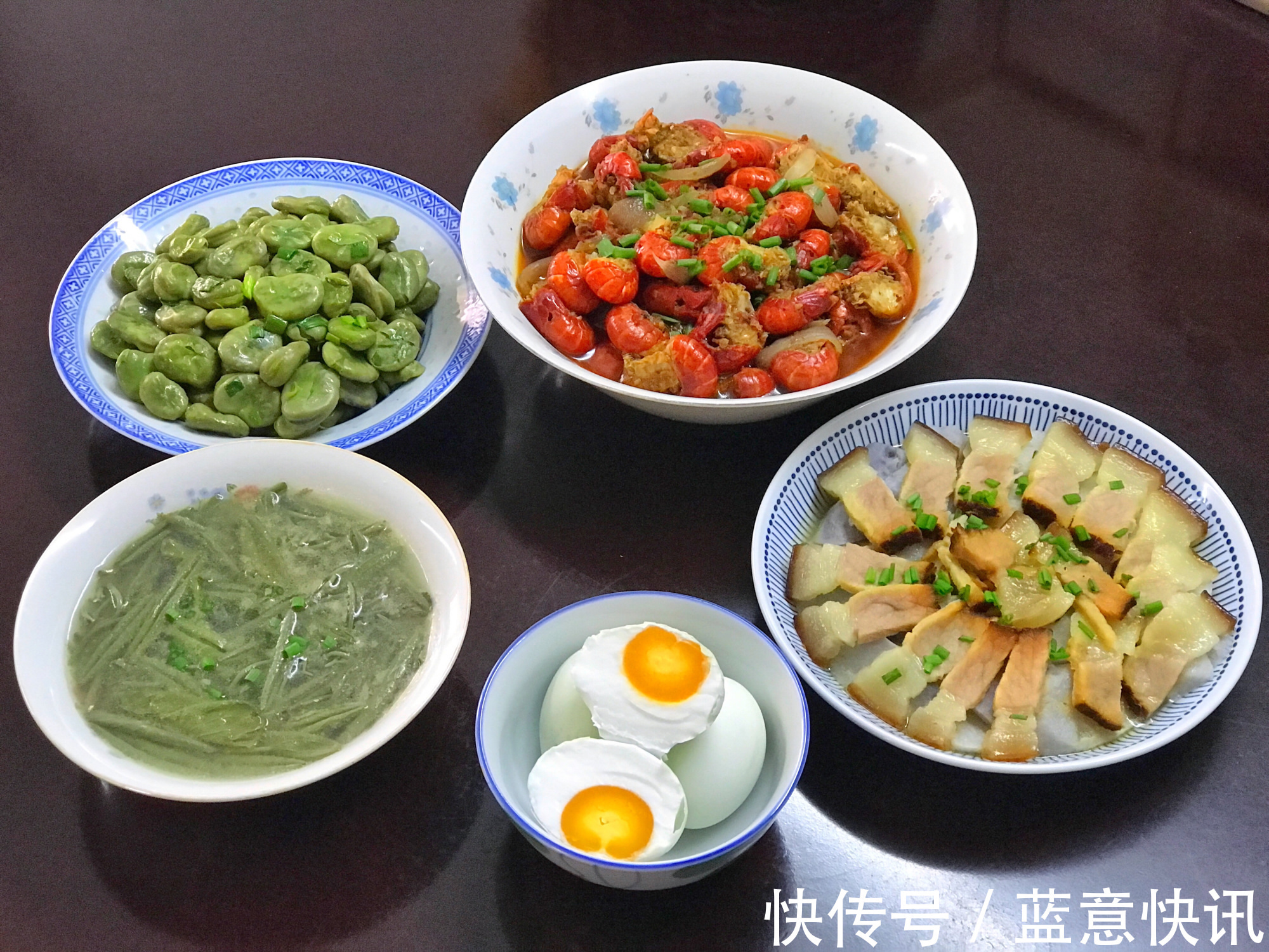 一家三口的晚餐,4菜1汤,夏天如此搭配,吃得舒坦,实惠又健康