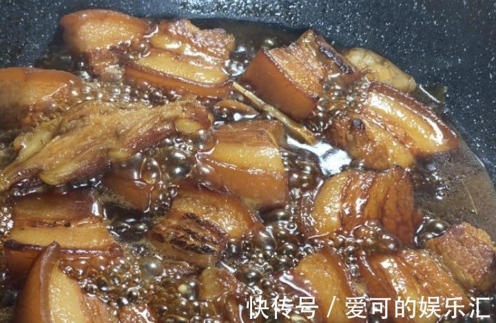 饭店的红烧肉为啥好吃，原来是有技巧，教你一招，软糯鲜香不肥腻