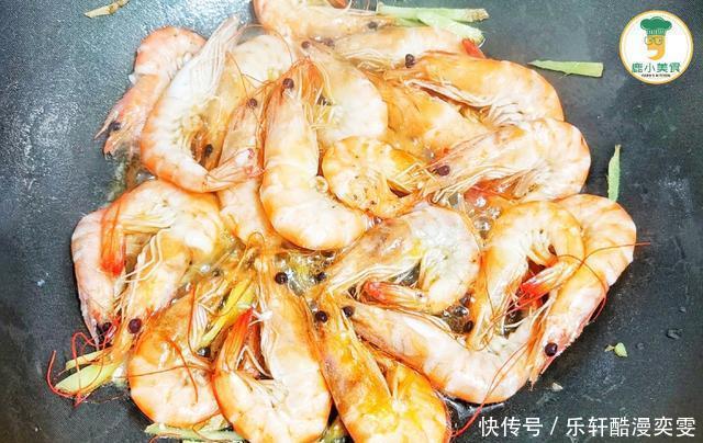 春节待客,寓意“红红火火”的油焖大虾,红亮喜庆,酥嫩美味