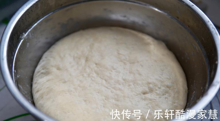 发面|原来炸油条很简单,想吃就做,个个空心蓬松,金黄酥脆,教您方法