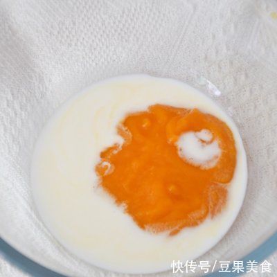 别样|#蛋趣体验#南瓜戚风蛋糕的别样做法，吃过的人都喜欢