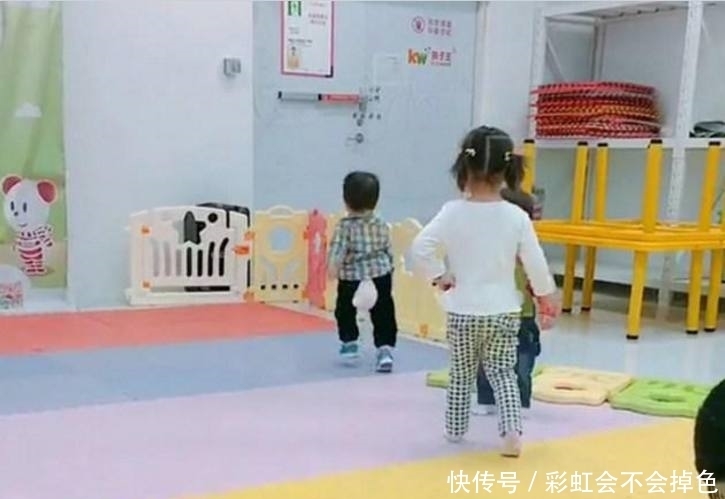 姐姐|幼儿园里2岁的弟弟被欺负，5岁姐姐看到后这样做，太霸气了！