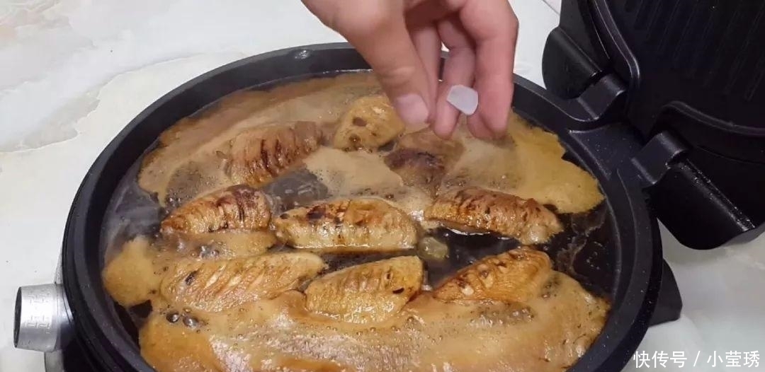 10个鸡翅, 1瓶可乐, 教你在家自制可乐鸡翅, 好吃到满嘴都是油