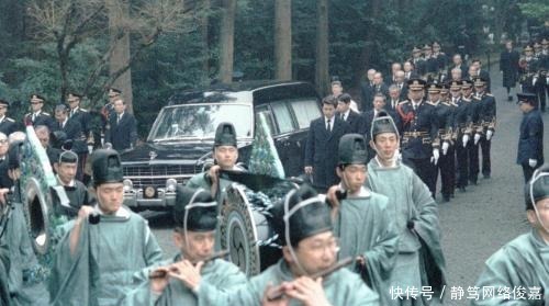 中国|日本侵华首脑裕仁天皇去世,邀请中国参加葬礼,中国回应四个字