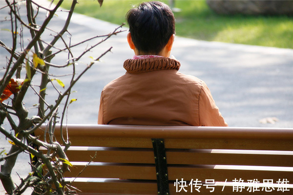 女性|女性到了这个年龄,多半要进入更年期,她靠一件事平稳度过更年期