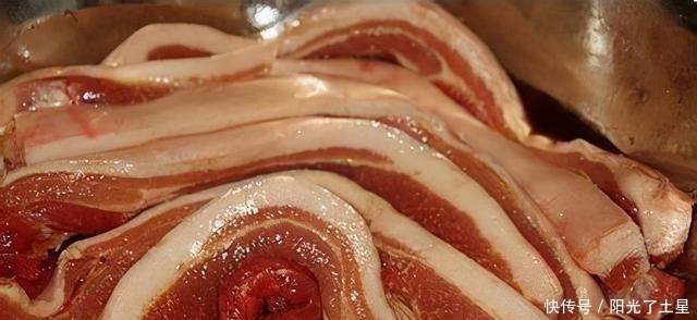 比熏|比熏腊肉更加美味的是酱油肉,只需要2步就可以完成,方便快捷