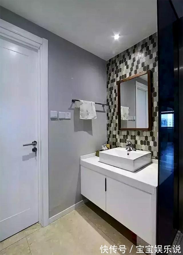 玻璃|卫生间光做干湿分离还不够,9种洗手池隔断,精致美观又实用