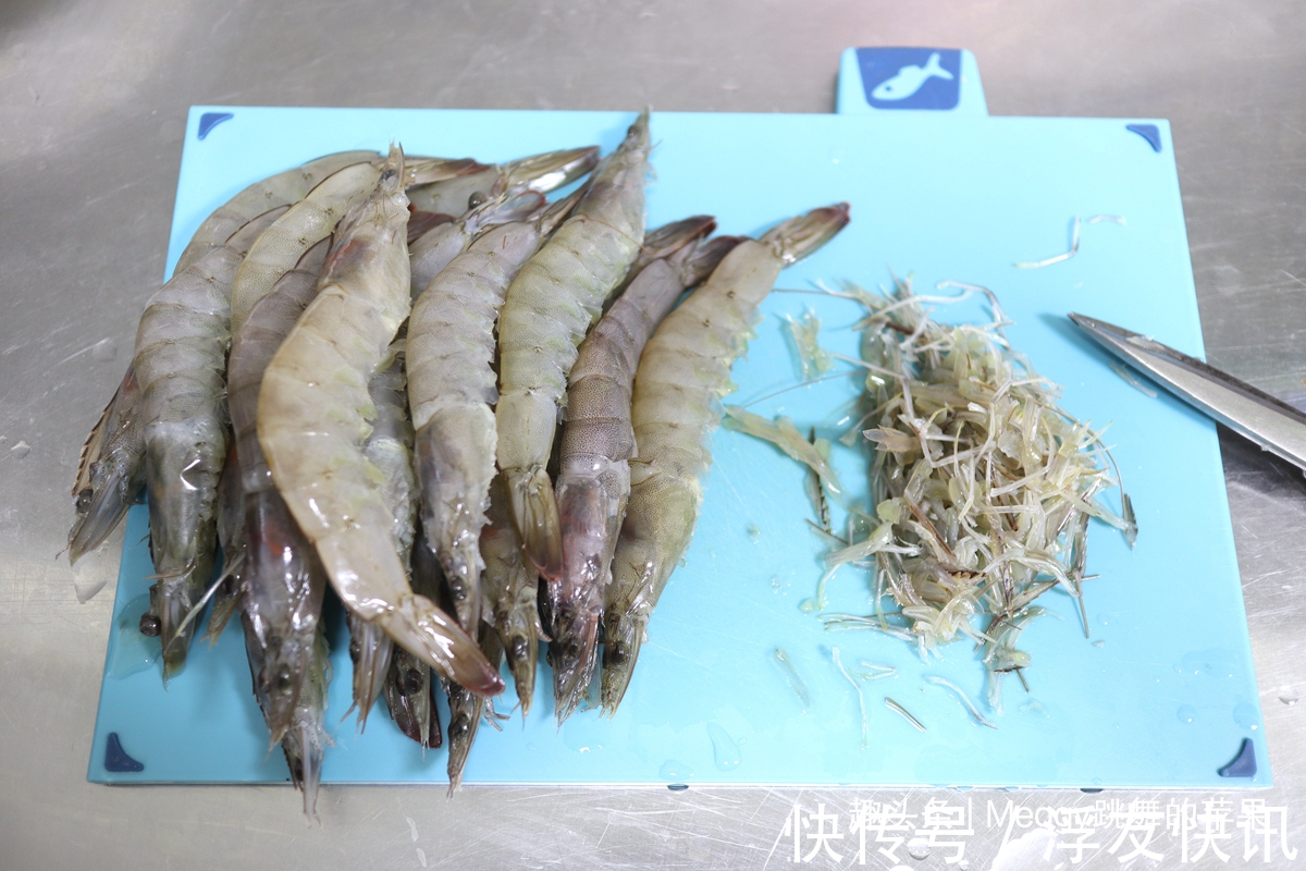老少皆宜|终于学会做避风塘酥脆虾了，味道一点儿不比饭店差，好吃又实惠