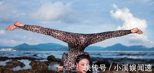 瑜伽|柔术美女展示高柔韧身躯，这身体的柔韧性，连缩骨功也行吧
