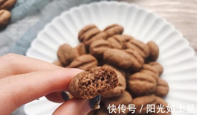 羽毛状|咖啡豆饼干简单做法，脆甜爽口，一口一个营养健康！