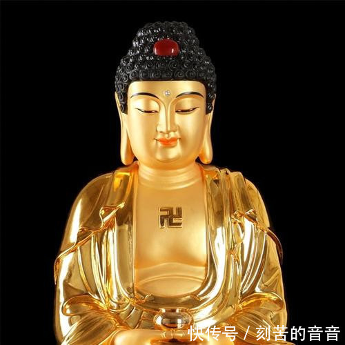 佛语“南无阿弥陀佛”,是啥意思译成中文后,才知很多人读错了