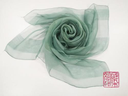 红楼梦 色彩系列文创衍生品 碧色丝毛条纹围巾 快资讯