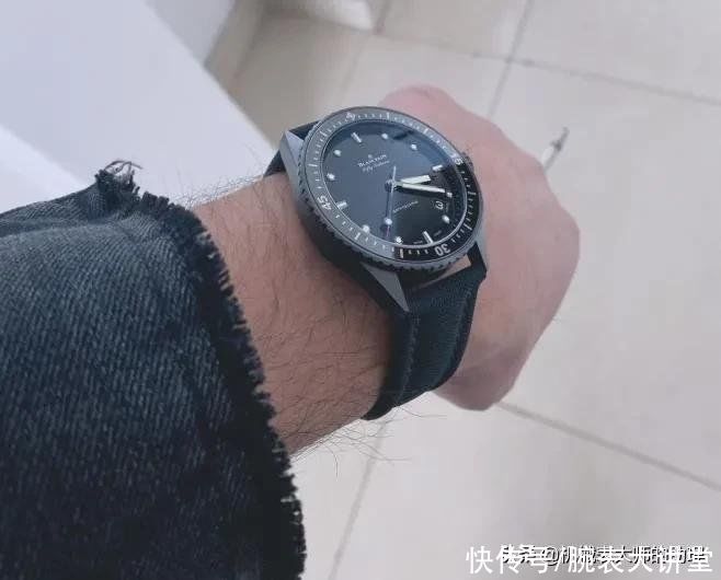 鸡头|劳力士属于十万元以内手表中的王者？凤尾不如鸡头？