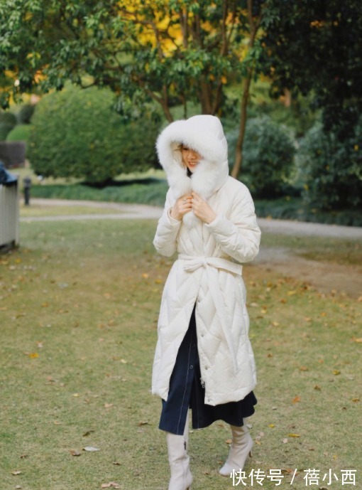 牛仔裤|今年流行这4种“羽绒服”,搭配牛仔裤、半身裙时髦又洋气