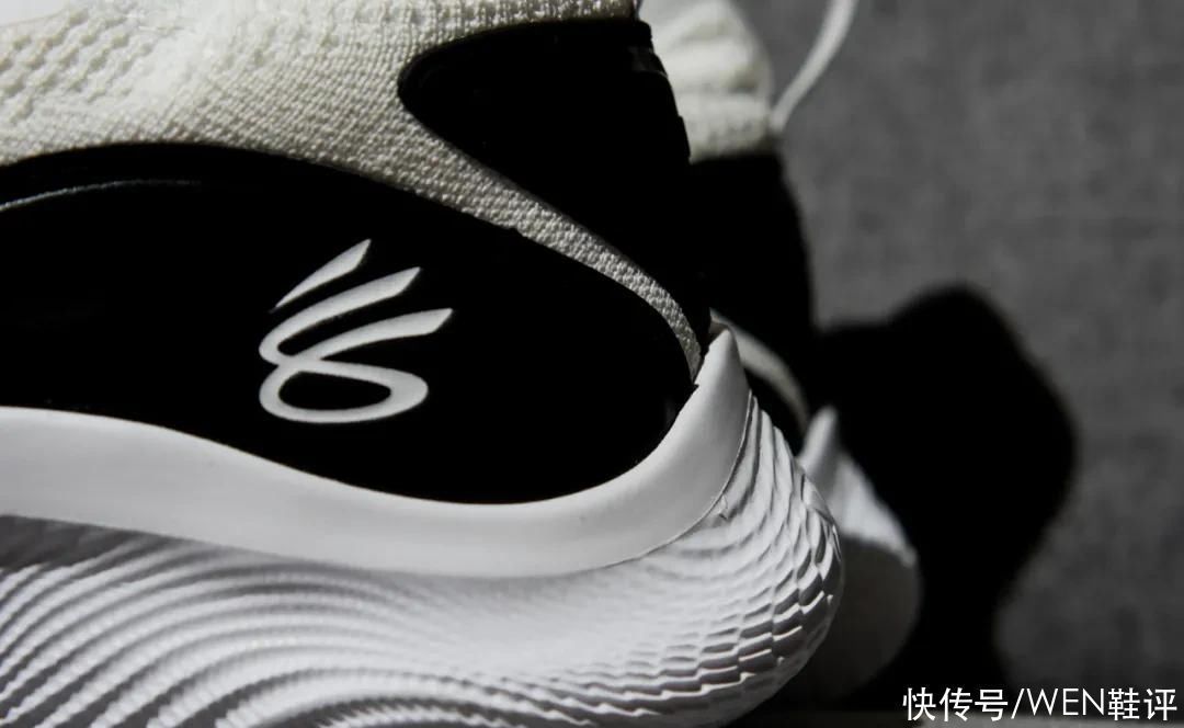 nike 这颜值连二百都不值!可为何说Curry8是一双划时代的产品