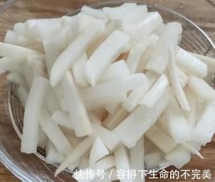 萝卜块|腌萝卜,别再用盐腌制了!只用加点它,萝卜清爽脆嫩,久放不回软