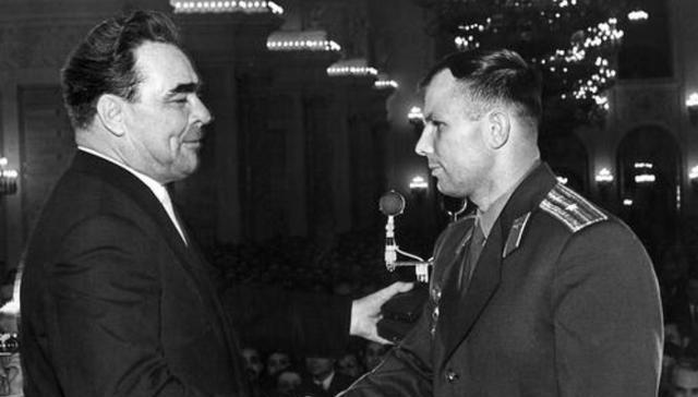 赫鲁晓夫|赫鲁晓夫为何会被政变推翻因为他干了三件事,彻底激怒苏联权贵