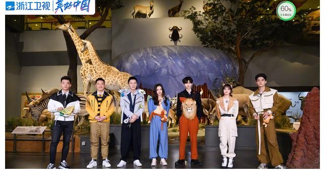 《奔跑吧》收官期录制,秦霄贤的回归已够惊喜,谁知还迎来他们仨