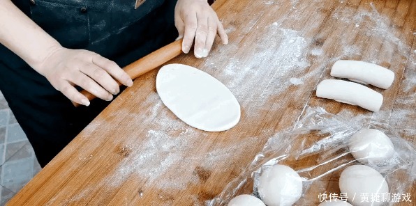 一碗面粉,1斤冬瓜,教你做皮脆馅香的老婆饼,每一口都酥到掉渣