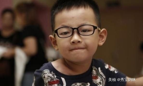 罪魁祸首|孩子的视力出现问题,手机不是最大“元凶”,这三个才是罪魁祸首