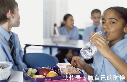 事项|早上第一杯水讲究很多,4点注意事项,你可别喝错了