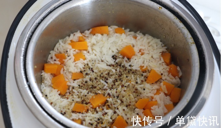 南瓜|米饭这么蒸,又香又软,低糖又健康,1次吃2碗也不担心胖