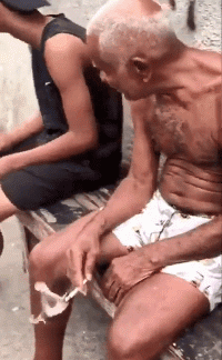 |搞笑GIF:老师不好意思,走错教室了!