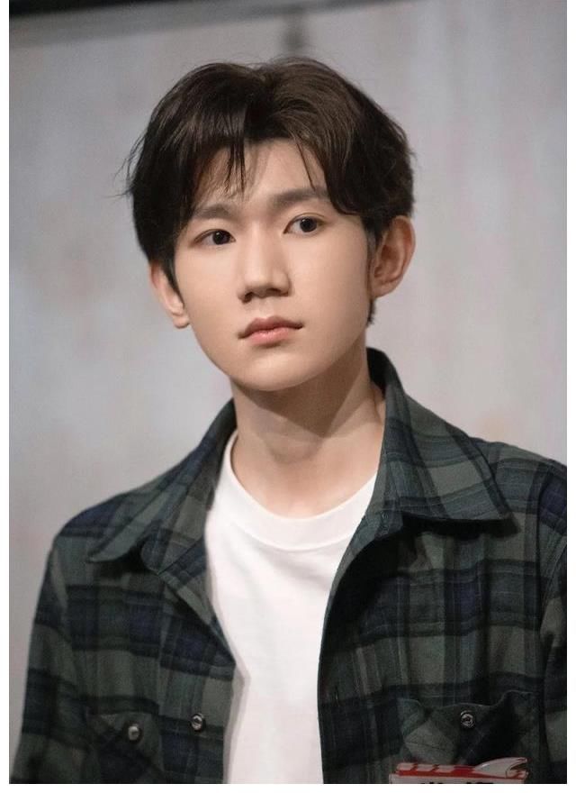 王源|王源《奇異劇本鯊》開播，與你相約青城班，揭開沉寂多年的秘密