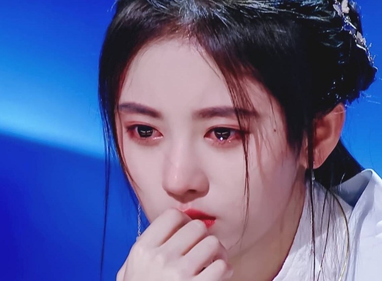 快樂女聲|當導師發現選手假唱,鞠婧祎沉默,尚雯婕當面戳穿,你支持誰