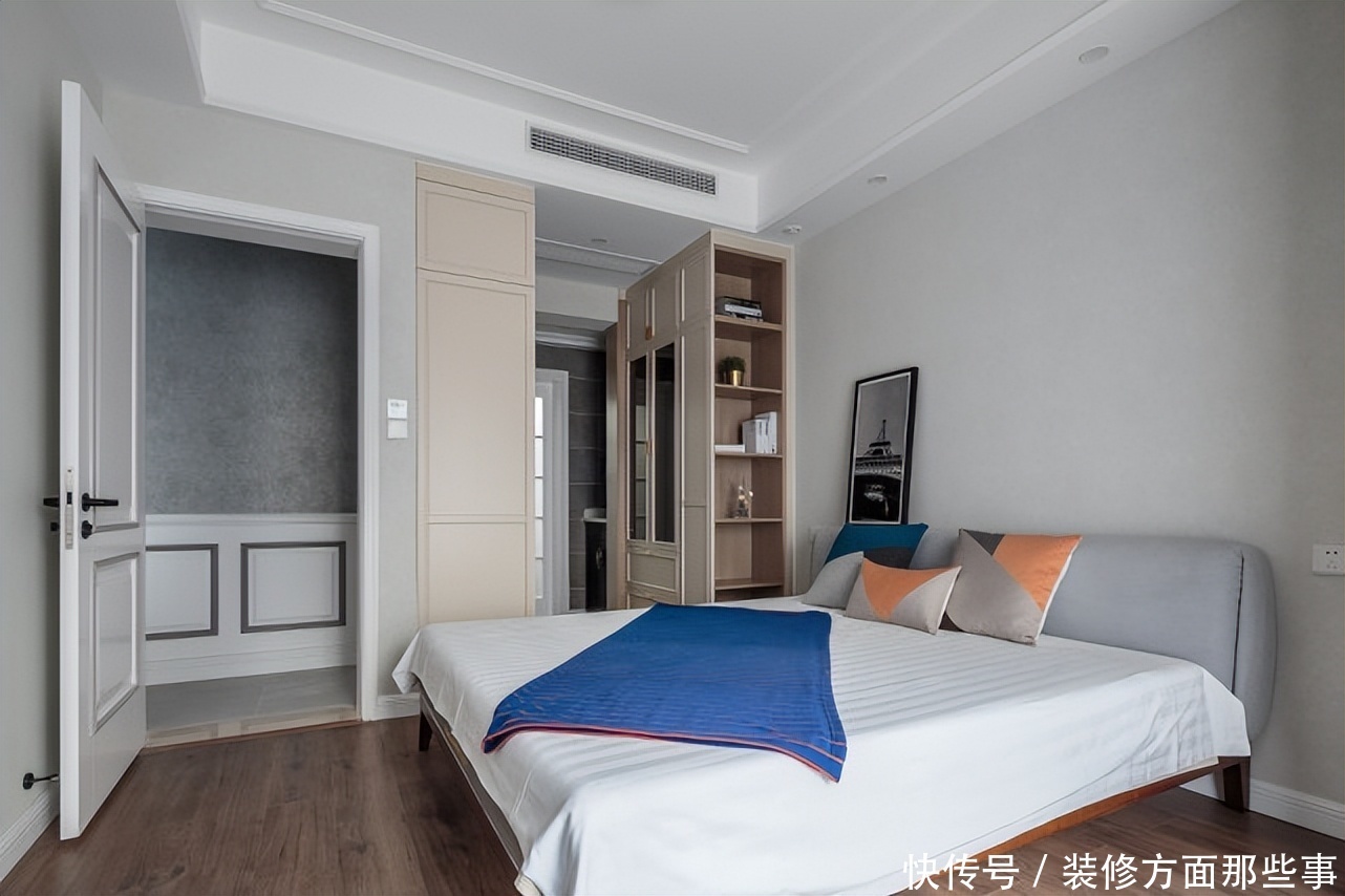 窗帘|129平绿色窗帘与灰色构成强烈的对比,香槟金的搭配有奢华情调