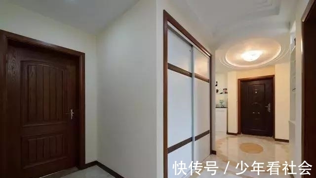 房子|房子交给未婚妻装修, 回家一看, 真不敢相信房子会是她装的!