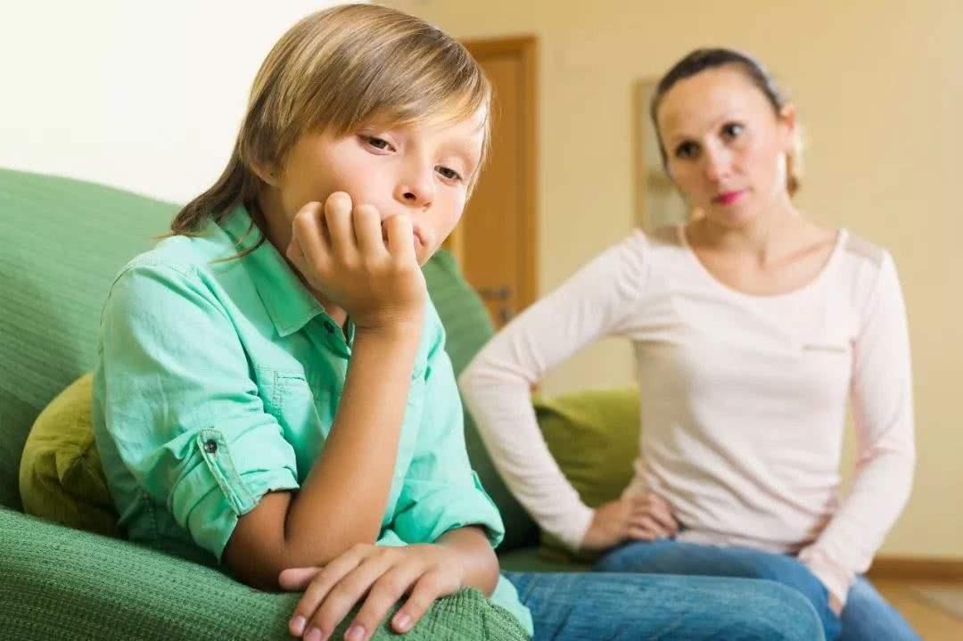 萧百佑|李玫瑾:若发现孩子有这4个行为,该打就得打,长大后就难纠正了