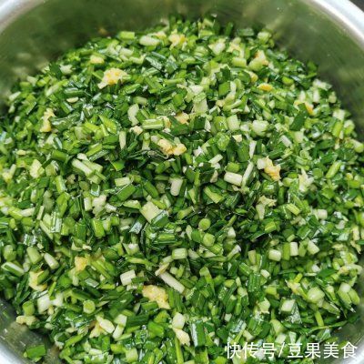 味道|奶奶的味道-韭菜盒子这样做，秒变米饭杀手