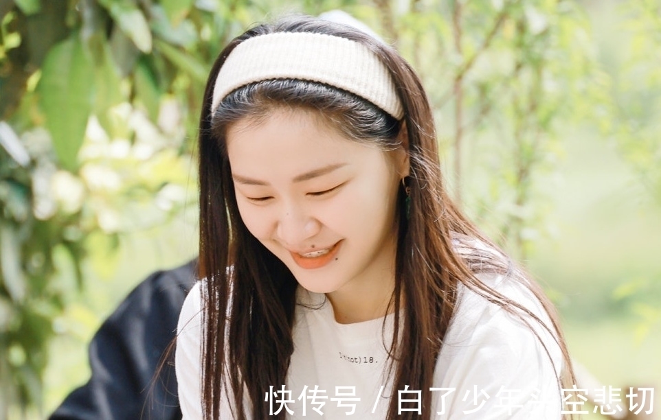 黃雅莉|張藝興在節目中一下問出了兩個猛料，網友：這期節目值了