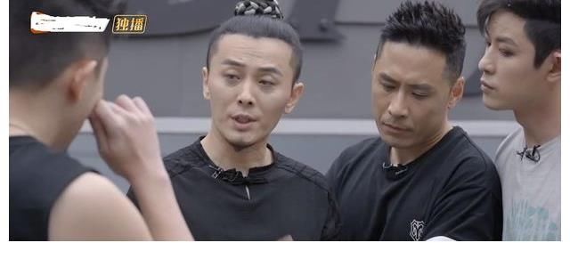 刘端端|《哥哥》敖犬人气垫底，却不主动退出，他不值得欧阳靖的付出