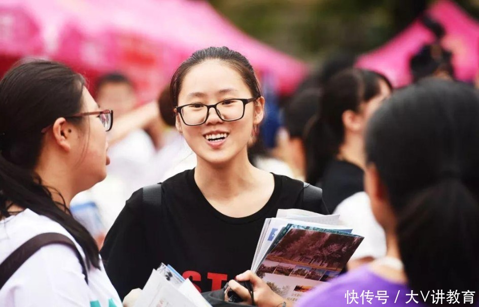 女生就业早知道，十年后＂依旧吃香＂的专业，发展前景好待遇优厚