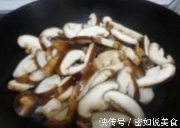 冬瓜还在清炖饭店大厨教你新做法，不仅味鲜美，口感也爽脆可口