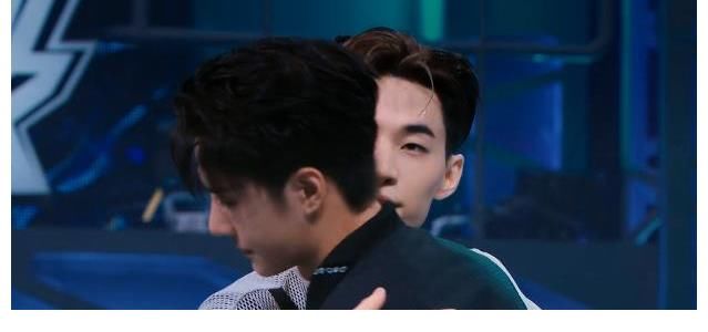 oldschool|“一波王炸”高難度齊舞，劉憲華戰隊輕松碾壓，王一博清醒又真誠