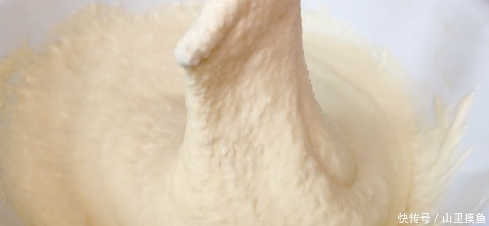 1碗大米打2鸡蛋,不熬粥不做饭,出锅松软鲜香,大人孩子都爱吃