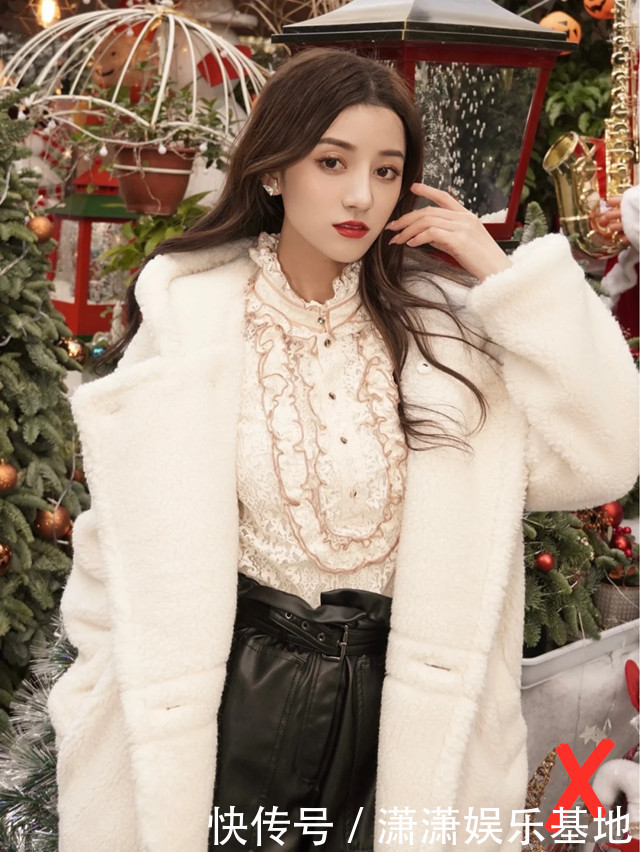 见过大场面的女人，冬天穿大衣，都不会配这3种内搭，邋遢掉档次