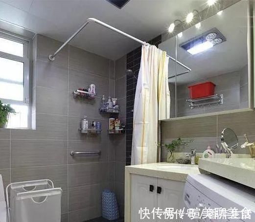 收纳|40平两房，装修不到十万，进门就厨房，次卧在半空中，见过吗