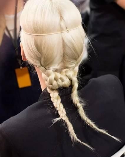 头皮|女生扎头发的时候,不要犯的三个“错误”,难怪发际线越来越高