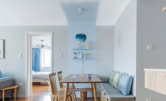 卡座|越来越多人不买传统餐桌了,年轻人喜欢用它替代,新潮美观又实用