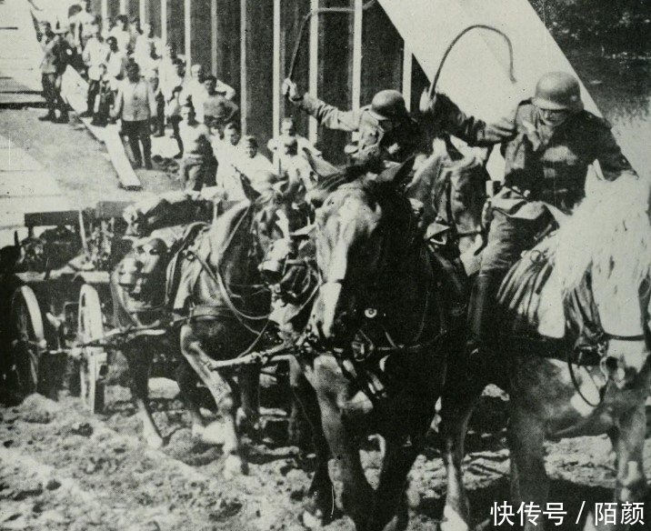 德国|直击德国闪击波兰时的欧洲,图三的波兰士兵提着枪不要命的冲锋